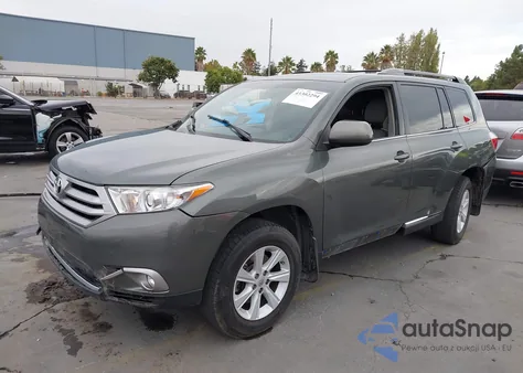 2013 Toyota Highlander Se V6 z USA, uszkodzony, nr VIN 5TDZK3EH7DS139420